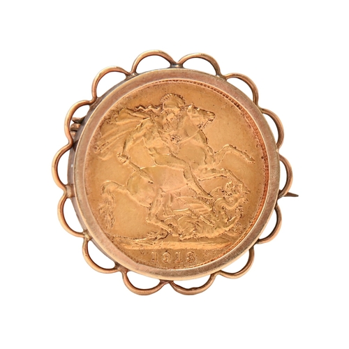 113 - Gold coin. Sovereign 1913, mounted in gold brooch, 10.5g