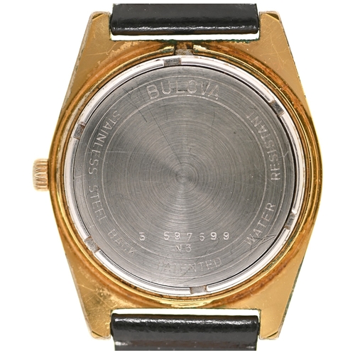 62 - A Bulova gold-plated gentleman's wristwatch, Accuquartz, Ref 3587699, No 1030701, 1975, 3.5cm diam, ... 