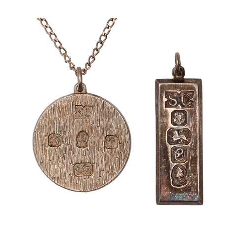 97 - Two silver pendants, one in the form of a bar, 3.2cm diam and 4.1cm h, both Sheffield 1977, 2oz... 