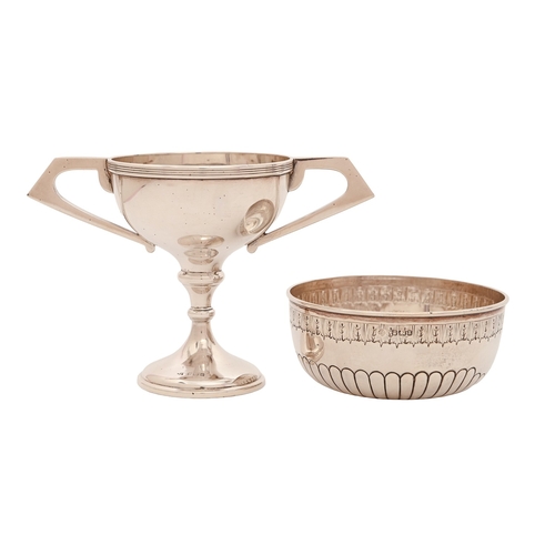 183 - A Victorian silver sugar bowl, 9.3cm diam, by Martin, Hall & Co, Sheffield 1893 and a silver tro... 