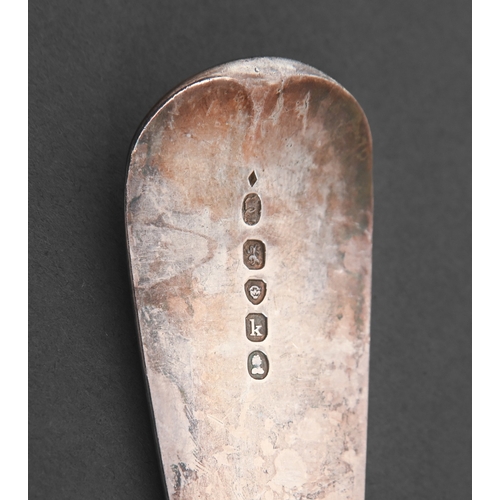 205 - A George IV silver soup ladle, Fiddle pattern, by Robert Rutland, London 1825, 6oz 2dwt... 