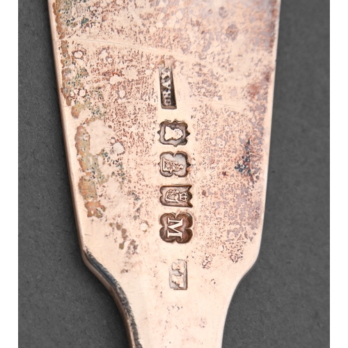 207 - An Irish William IV silver fish slice, Fiddle pattern, crested, by Thomas Farnett and marked GRAY, D... 