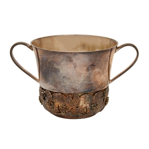 215 - Stuart Devlin. An Elizabeth II royal christening of Prince William commemorative porringer, 6cm h, m... 