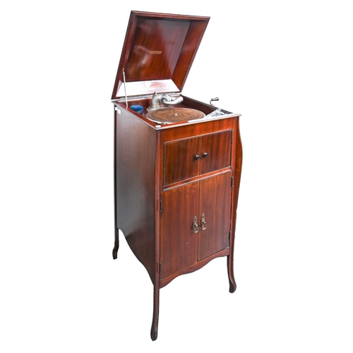 568 - An Academy gramophone, early 20th c, in mahogany case with carved scrolling legs, the inside of the ... 