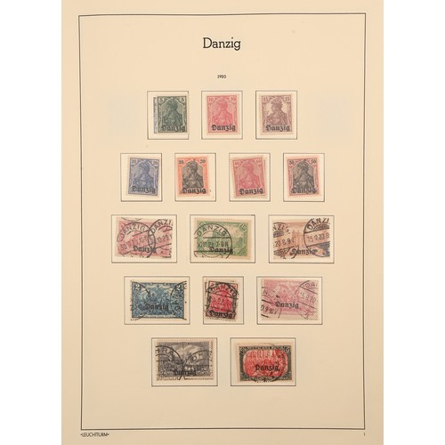 180 - Postage stamps. The very extensive Eastern European mint and used collection on leaves, including Ge... 