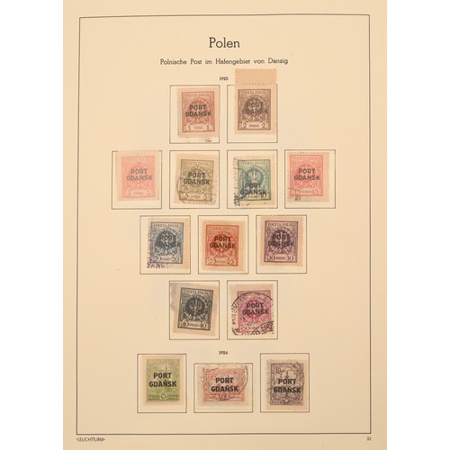 180 - Postage stamps. The very extensive Eastern European mint and used collection on leaves, including Ge... 