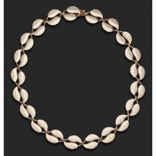 48 - David Andersen. A Norwegian silver gilt and white guilloche enamel leaves necklace, mid 20th c, 36cm... 