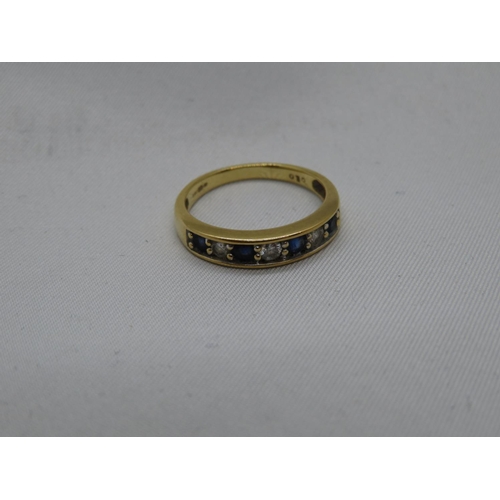 149 - 18ct diamond and sapphire ring 2.6g size L