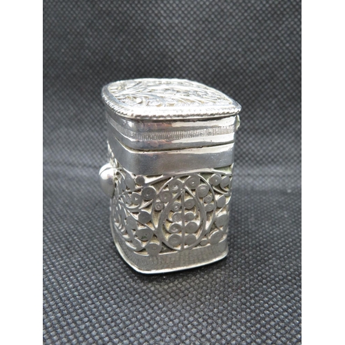 20 - Dutch silver HM filigree snuff box 60g in weight