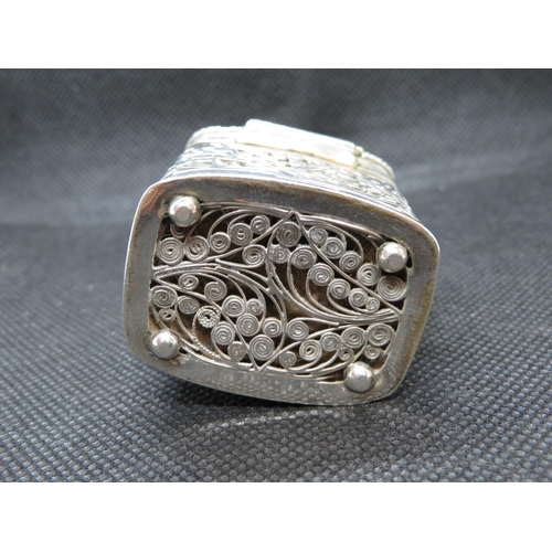 20 - Dutch silver HM filigree snuff box 60g in weight