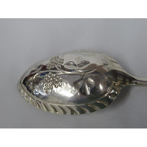 202 - Sheffield 1899 heavily decorated fruit spoon 66g