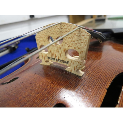 267 - Very nice Paolo Fiornin Taurini Anno 1933 violin with full back - good condition valued 1500 - 2000 ... 