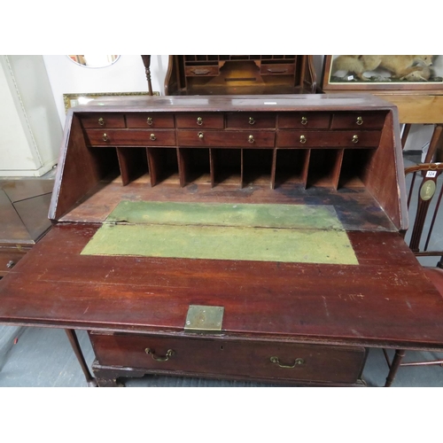 325 - Old Bureau with key