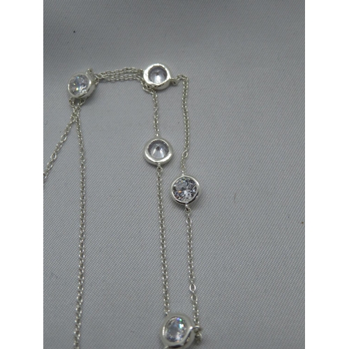 79 - Silver chain set with white stones 18