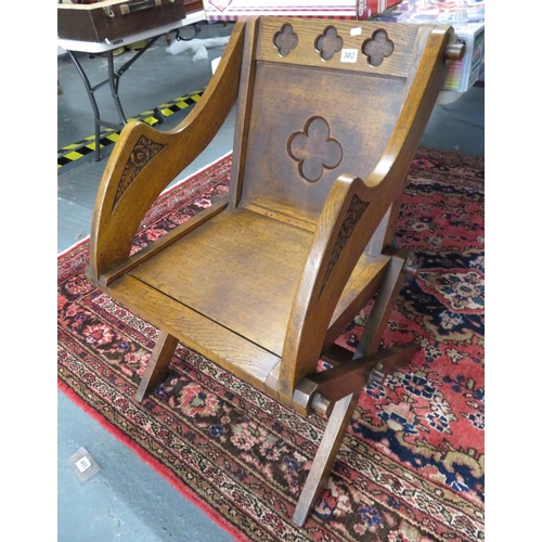 302 - 1 beautifully carved early Victorian Glastonbury chair excellent condition