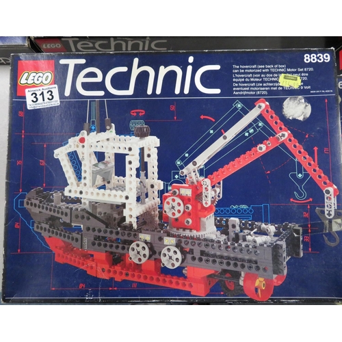 313 - Lego Technic boxed 8839 boat