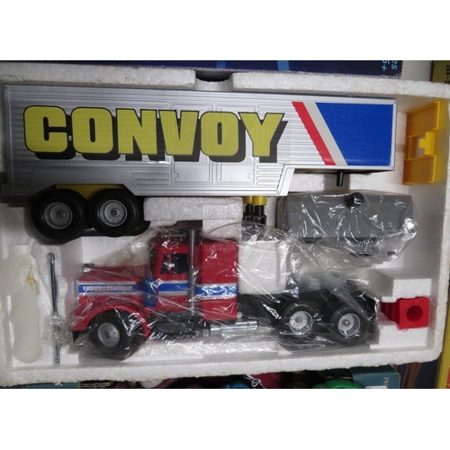 319 - Corgi Trucker Tronic convoy remote control