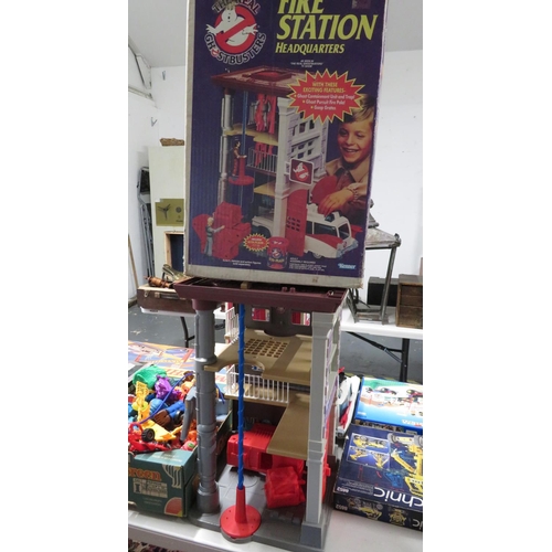 320 - Kenner The Real Ghostbusters Fire Station Headquarters Boxed