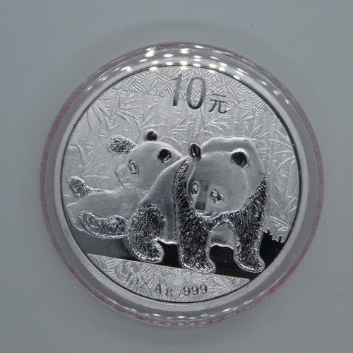 175 - 2010 Chinese 1oz 999 silver coin