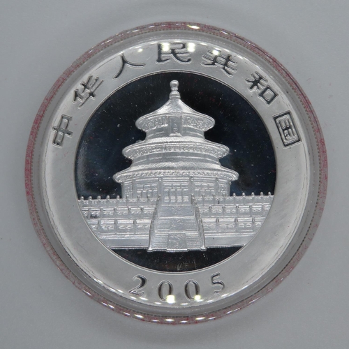 176 - 2005 Chinese 1oz 999 silver coin