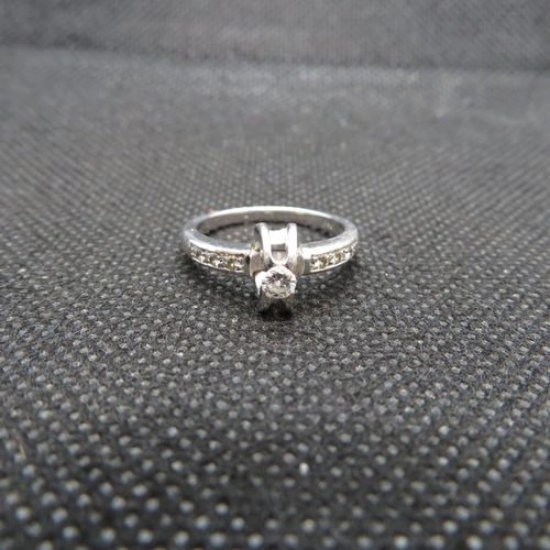 195 - 18ct white gold and diamond ring 4.2g size N