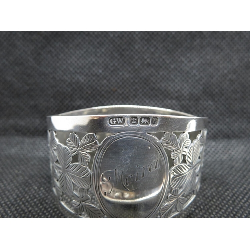 9 - Silver napkin ring engraved Moira pierced shamrock decoration Sheffield 1903 with silver spoon simil... 