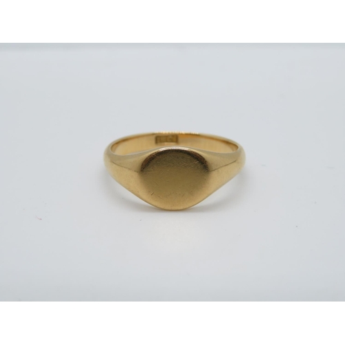 127 - 18ct signet or pinkie ring size N 4.1g