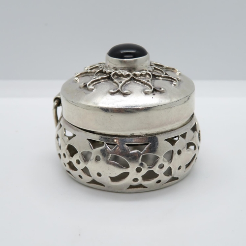 176 - Small pin box with cabochon stone to top 21g