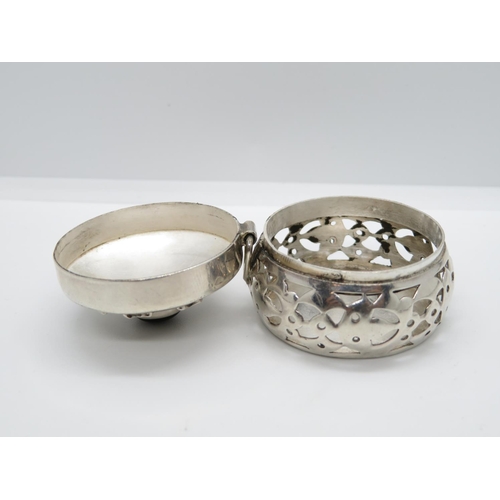 176 - Small pin box with cabochon stone to top 21g