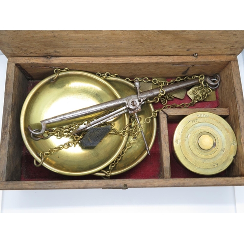187 - Set of old scales with weights for Troy ounces