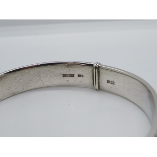 25 - Silver bark finish bangle slide fastener Birmingham 1974 15.9g