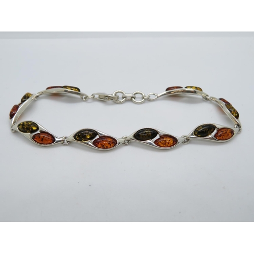 37 - Silver bracelet set with Baltic amber
