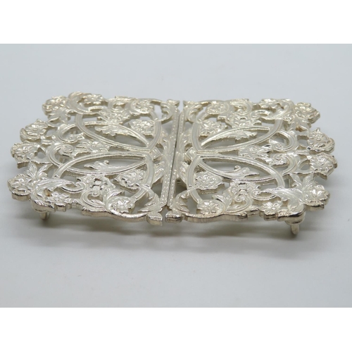 60 - Dress buckle solid silver London 1981 HM