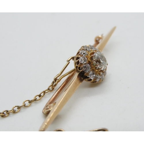 186 - Bar Brooch in  15ct gold with beautiful stunning diamond approx 1ct boxed