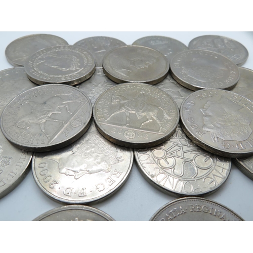 196 - 22x £5.00 coins