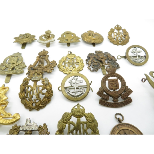 248 - Military cap badges 200g