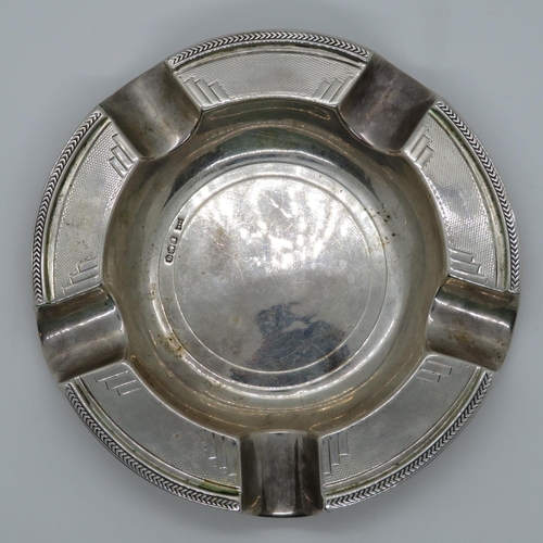 302 - Silver dish 97g