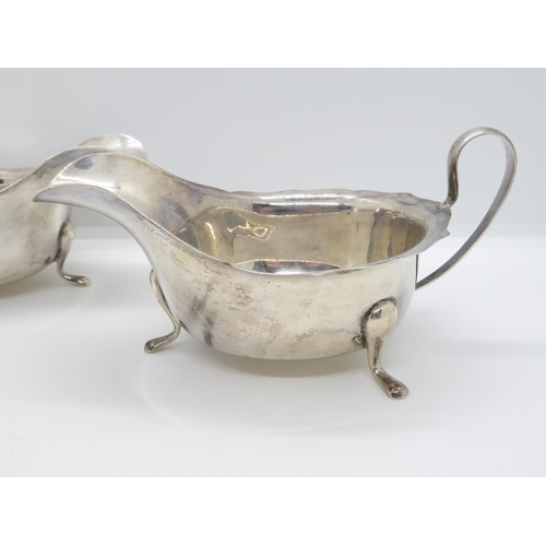 350 - 2x HM silver gravy boats 211g