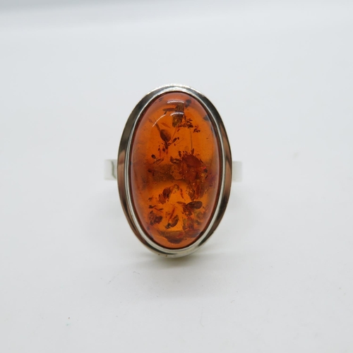 60 - Vintage silver ring set with amber size P