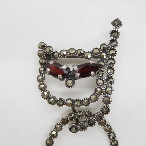 75 - Vintage silver marquisate cat brooch with garnet eyes