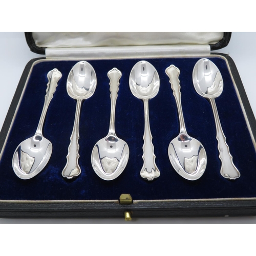 8 - Set of Northern Goldsmiths boxed silver spoons excellent condition 66g