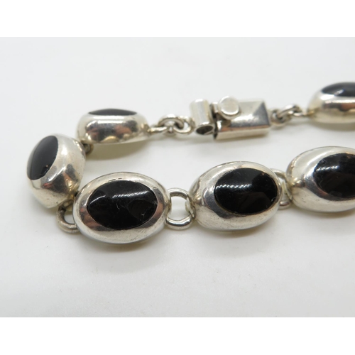 97 - Silver bracelet with black onyx Mexico 925 7.25