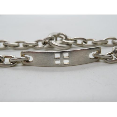 98 - HM silver toggle bracelet 7.5