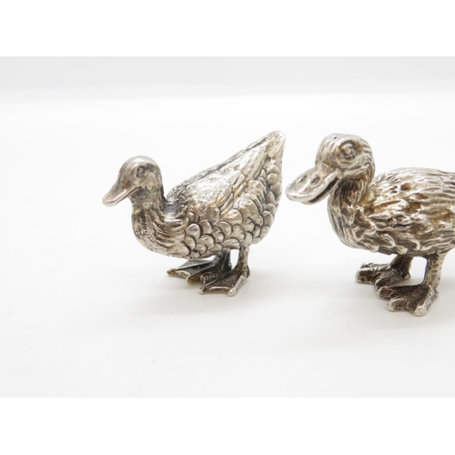 135 - 2x HM silver ducks or geese 76g