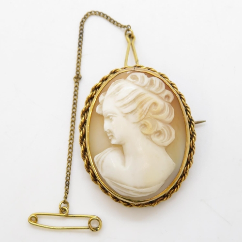 53 - 9ct gold cameo brooch 1