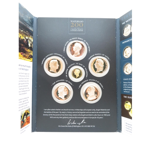 87 - Battle of Waterloo Anniversary set with 5x bronze medallions and 1x 14ct gold coin 7g in official pr... 