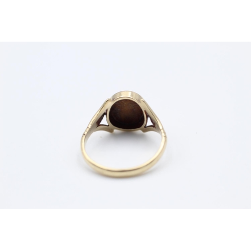 128 - Gold signet ring size M