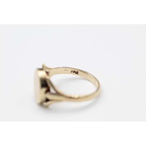 128 - Gold signet ring size M