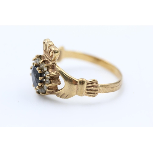 132 - 9ct gold gemstone claddagh ring size M