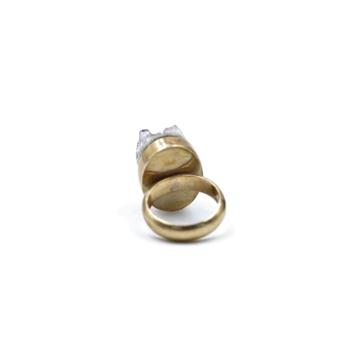 135 - 9ct gold droozy stone ring size M